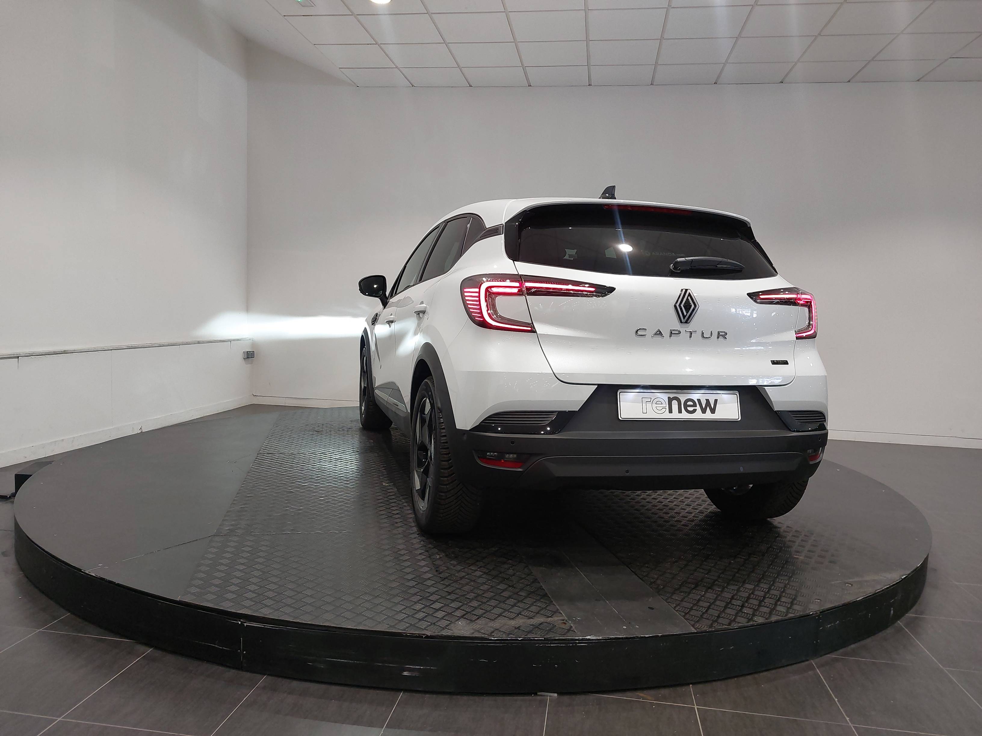 Captur E-TECH Híbrido Techno 105kW