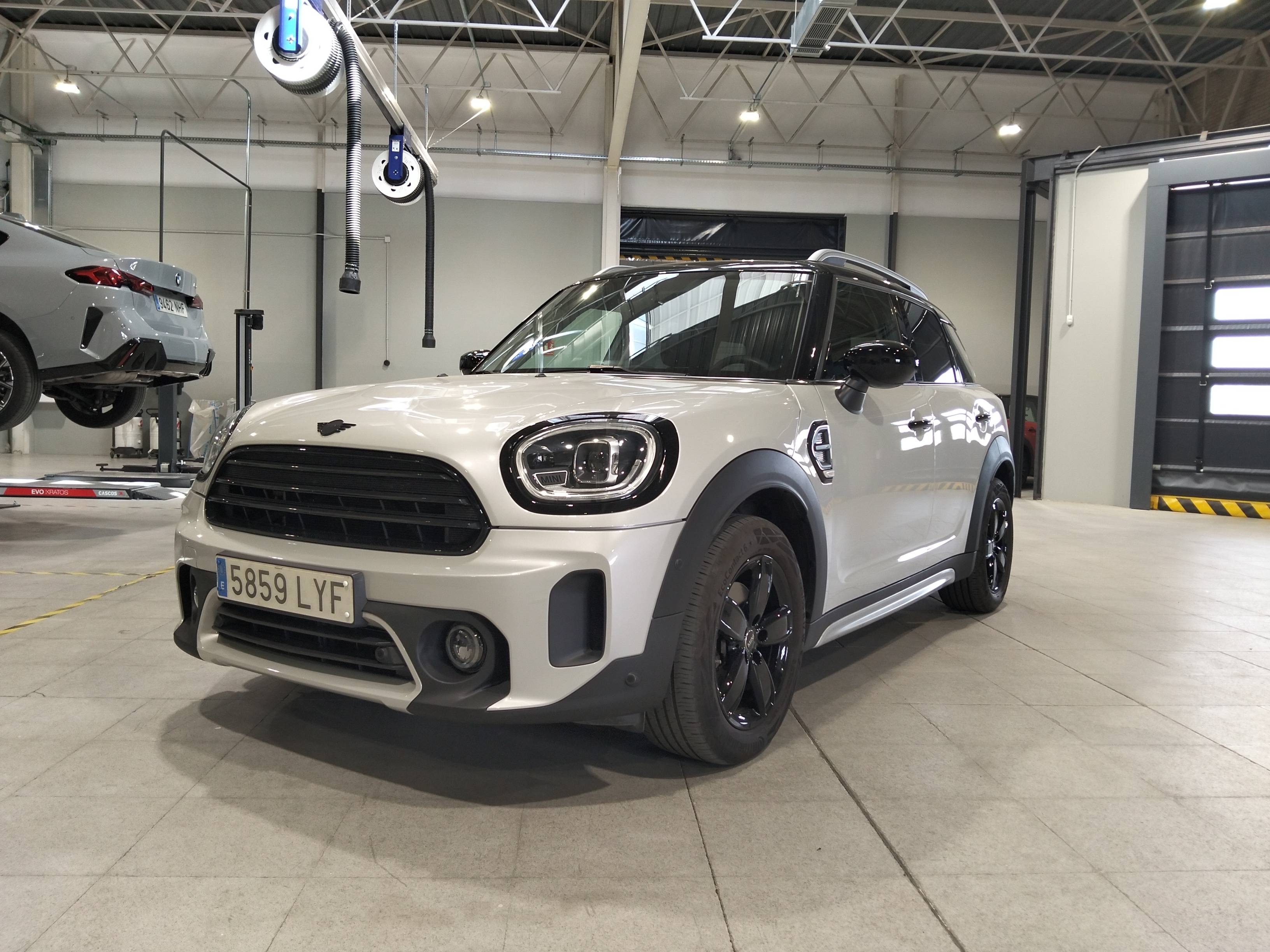 COUNTRYMAN COOPER AUT.
