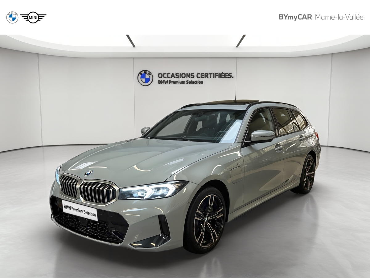 Touring 330e xDrive 292 ch BVA8